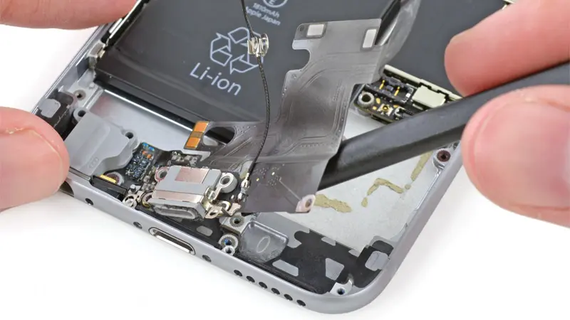 تعویض سوکت شارژ آیفون